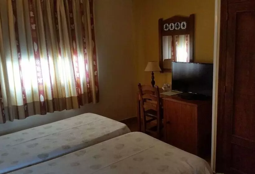 مسافرخانه Pension Calatrava