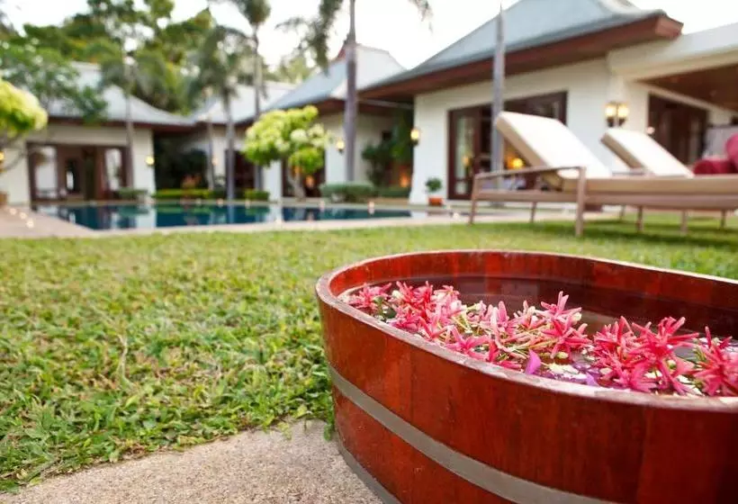 酒店 Miskawaan Luxury Beachfront Villas