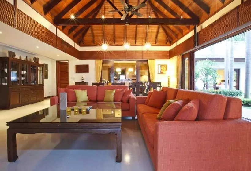 酒店 Miskawaan Luxury Beachfront Villas