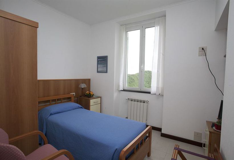 فندق Ristorante Montallegro