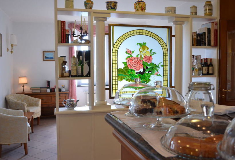 فندق Ristorante Montallegro