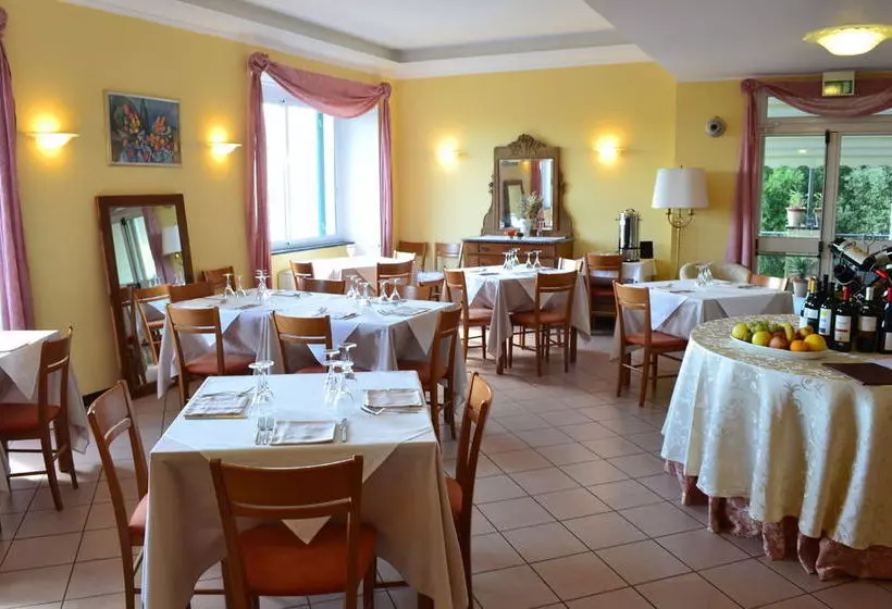 酒店 Ristorante Montallegro