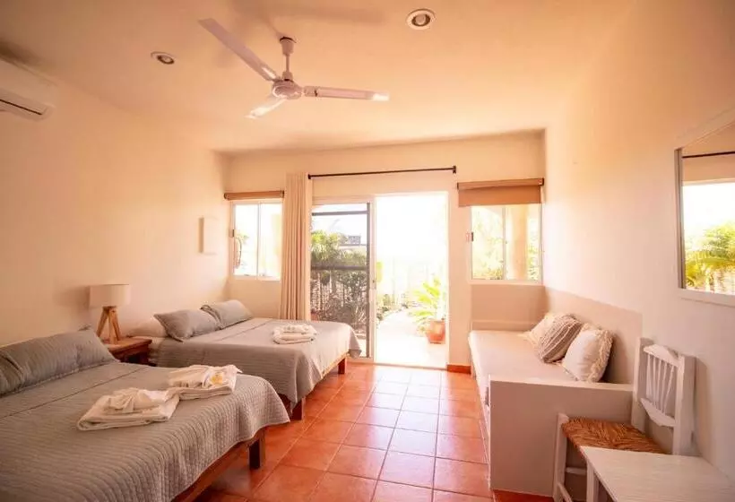 Hotel Olas De Cerritos