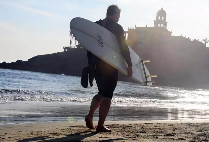 Hotel Olas De Cerritos