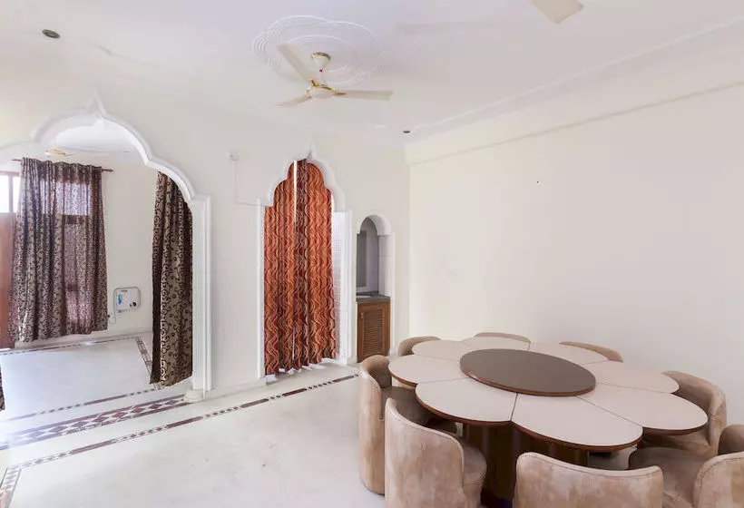 ホテル Oyo Rooms Nsez Noida Phase Ii