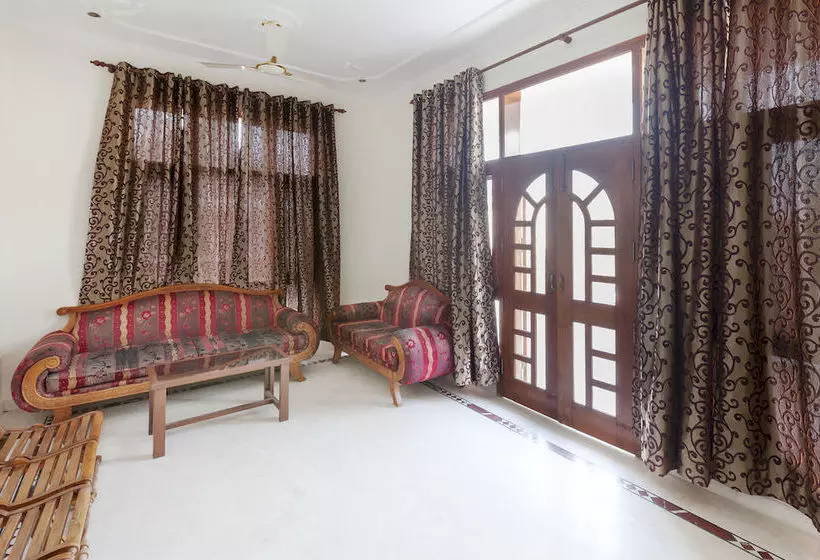 ホテル Oyo Rooms Nsez Noida Phase Ii