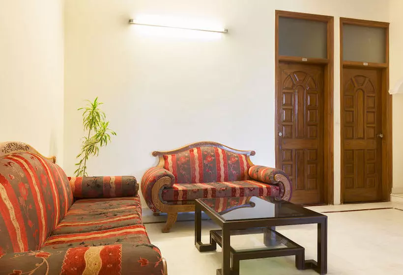 ホテル Oyo Rooms Nsez Noida Phase Ii