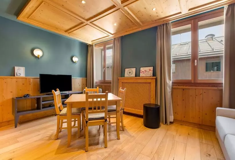 בית מלון כפרי Radisson Residences Savoia Palace Cortina D’ampezzo