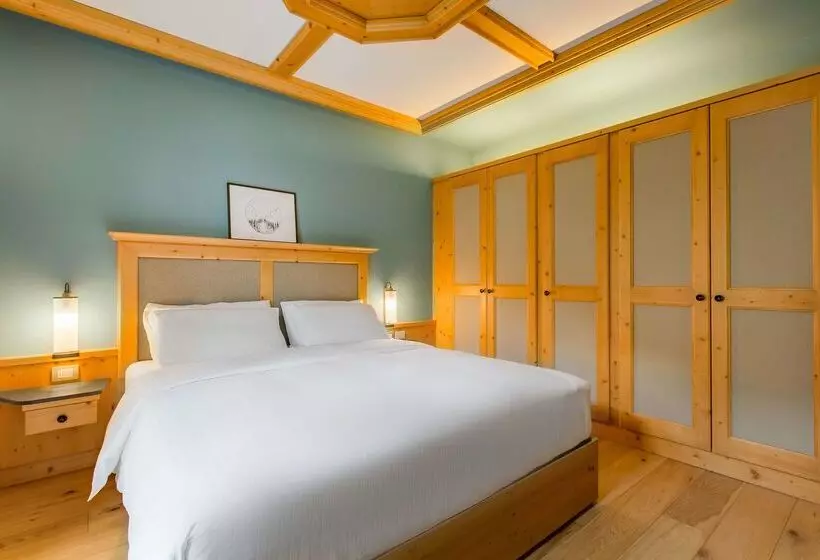 בית מלון כפרי Radisson Residences Savoia Palace Cortina D’ampezzo