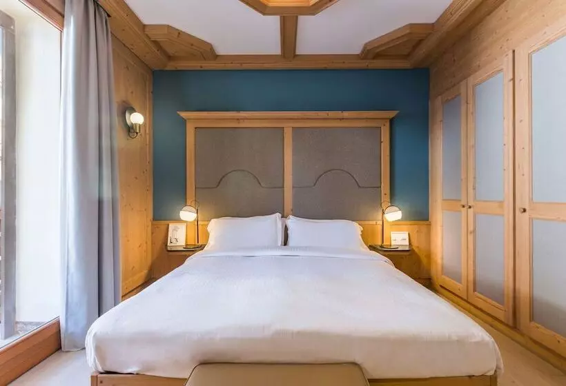 בית מלון כפרי Radisson Residences Savoia Palace Cortina D’ampezzo