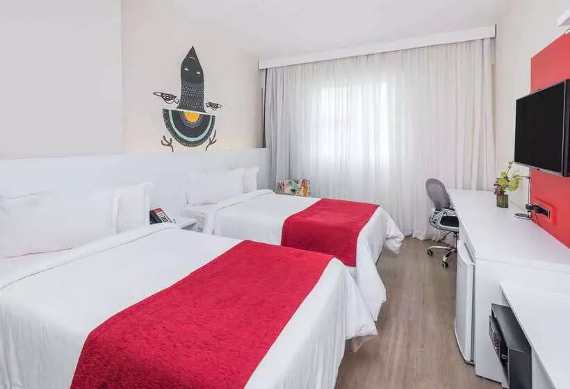 酒店 Esuites Virgínia Luxemburgo