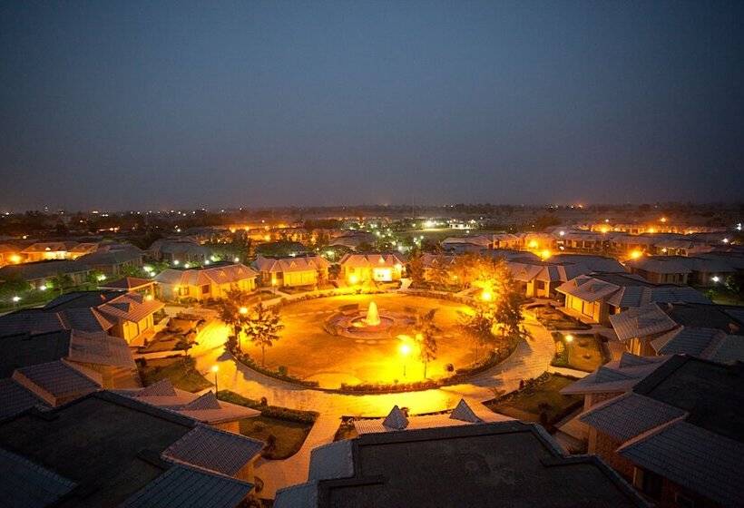 Отель Shri Radha Brij Vasundhara Resort & Spa
