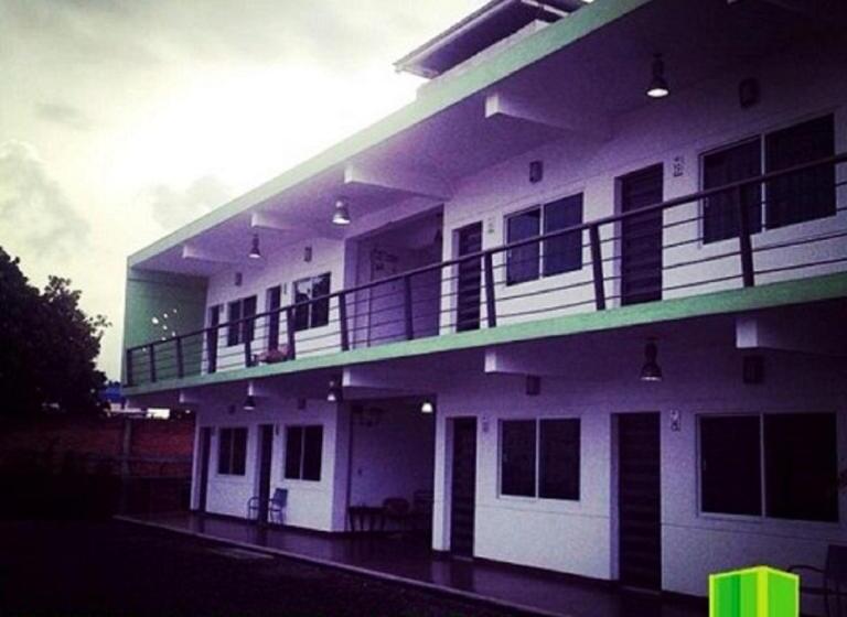 فندق & Suites Mo Sak