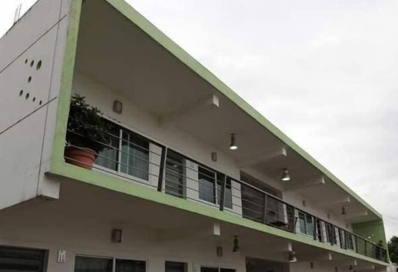 فندق & Suites Mo Sak