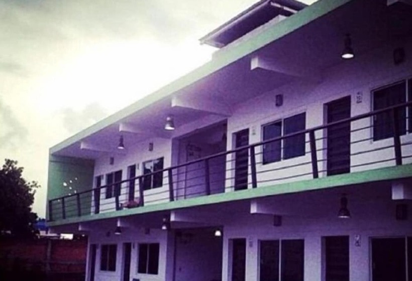 فندق & Suites Mo Sak