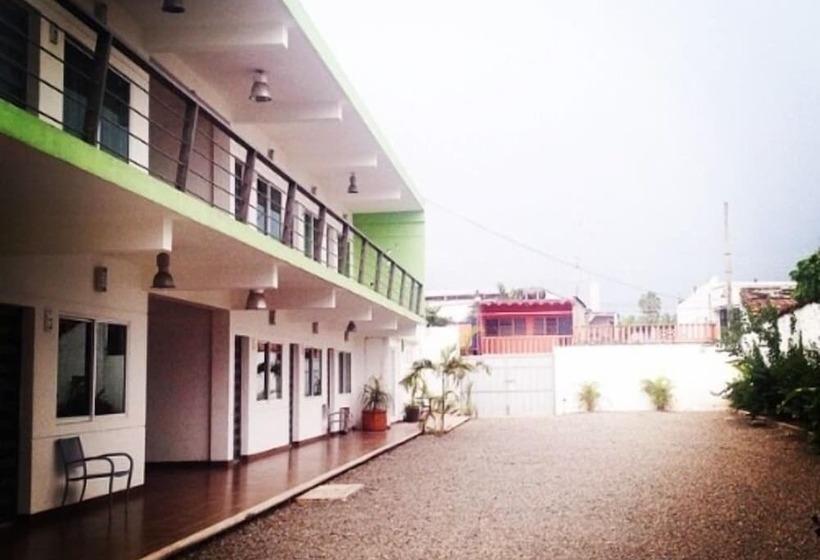 فندق & Suites Mo Sak