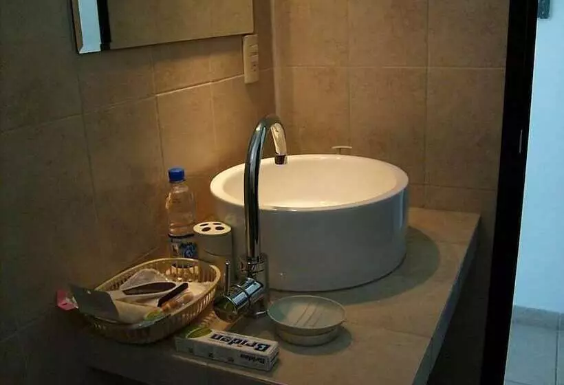 فندق & Suites Mo Sak