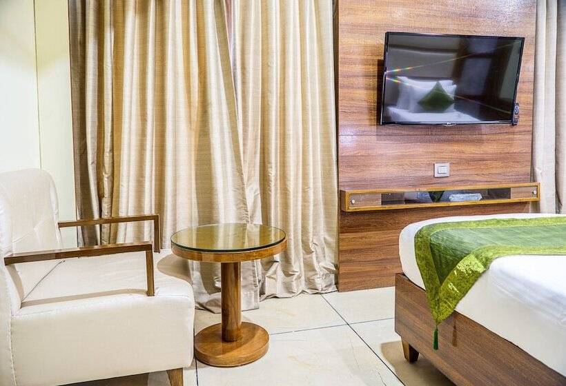 בית מלון כפרי Super Inn Armoise