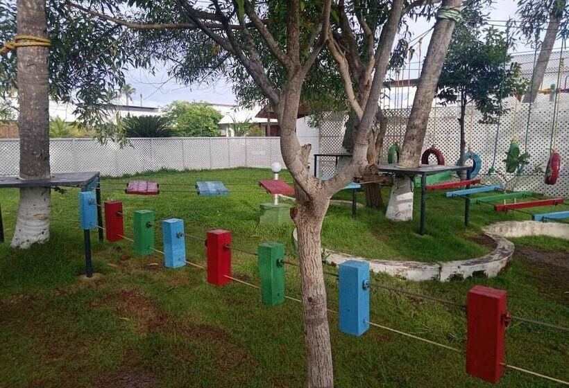 Boche Island By Oxygen Resort