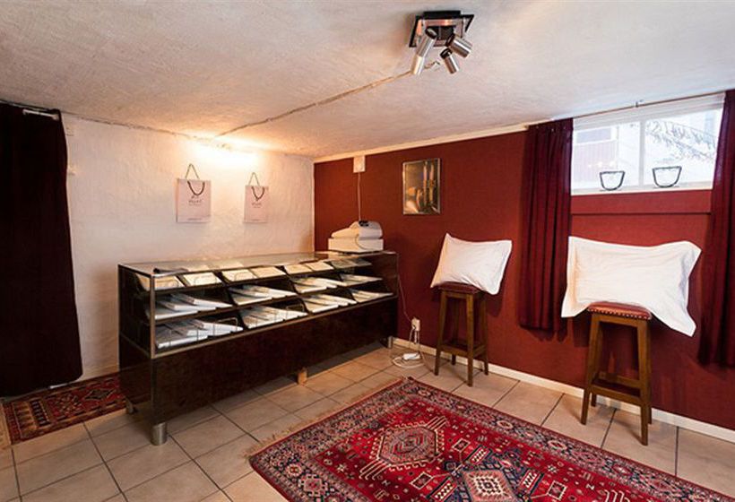 Villa E Bed & Breakfast