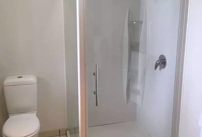 Woodlands Motels And Apartments