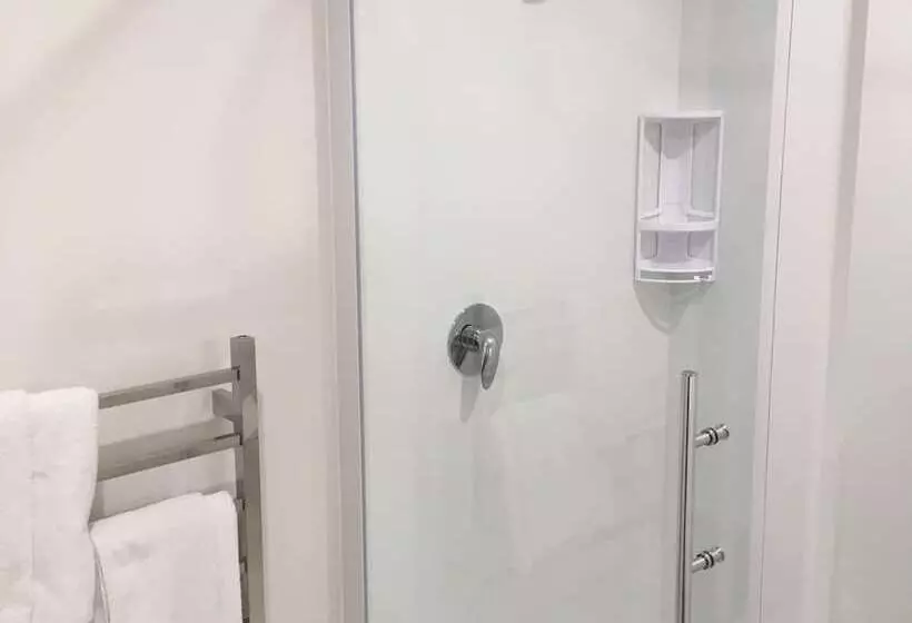 Woodlands Motels And Apartments