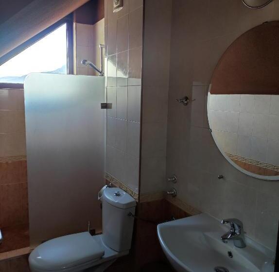 酒店 Famil Adults Only