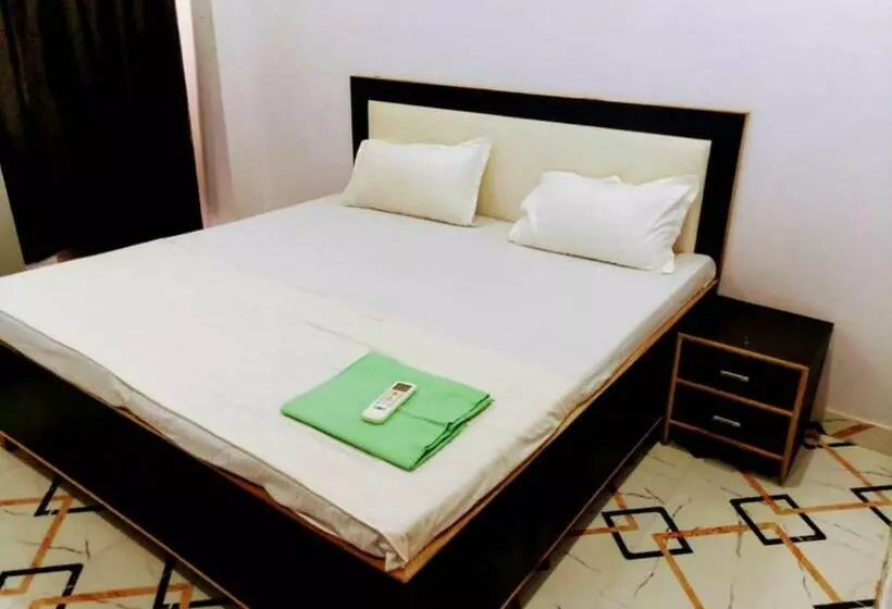 Hotelli Tajpath & Restaurant By Wb Inn
