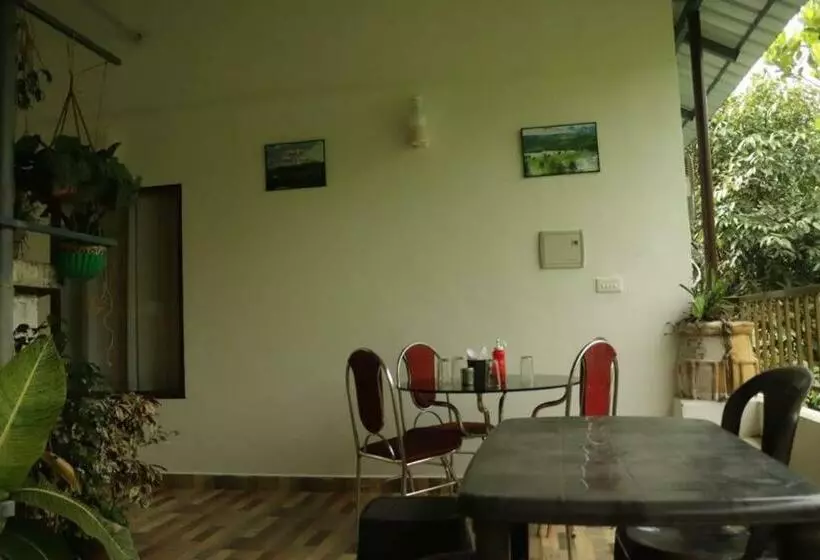 ホテル The Kenstar Home Stay Munnar