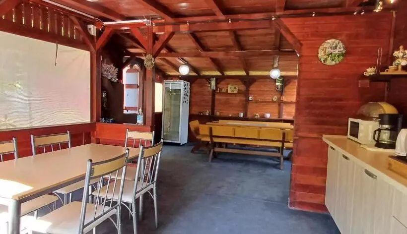 پانسیون Casa Ella