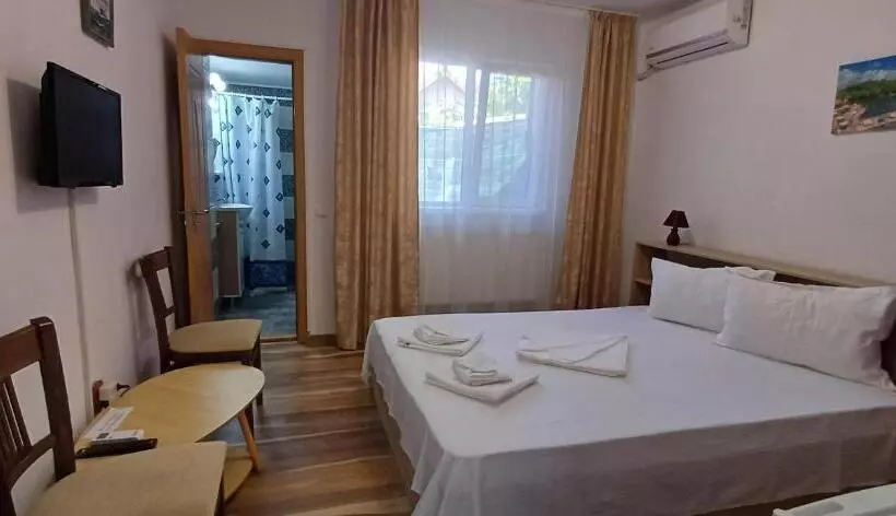 پانسیون Casa Ella