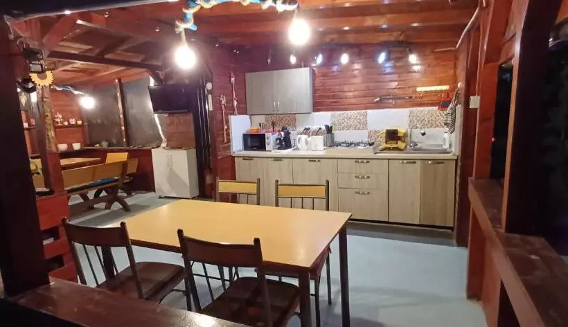 پانسیون Casa Ella