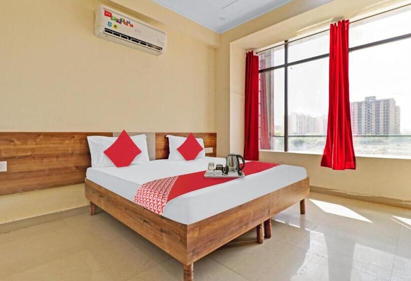 Hotel Oyo 85492 Star Residency