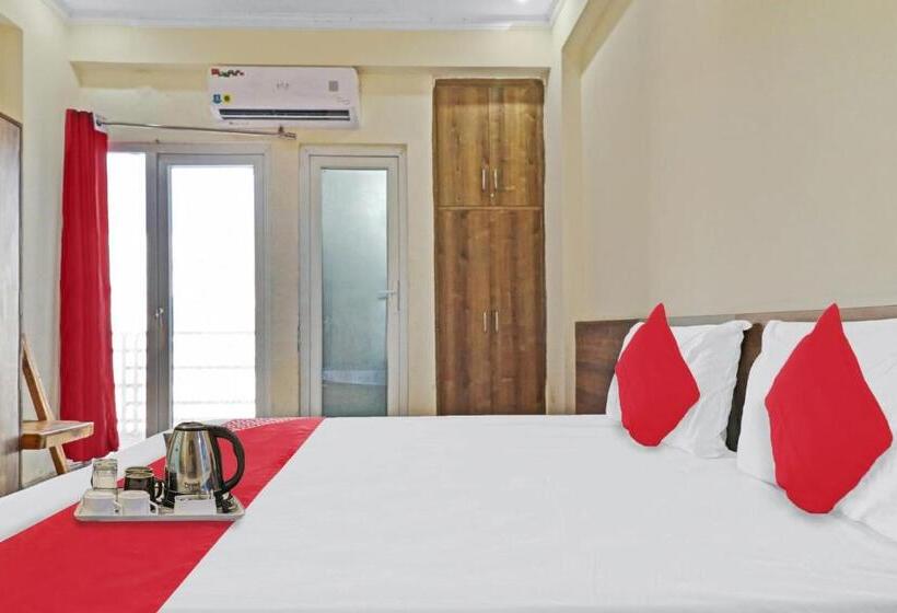Hotel Oyo 85492 Star Residency