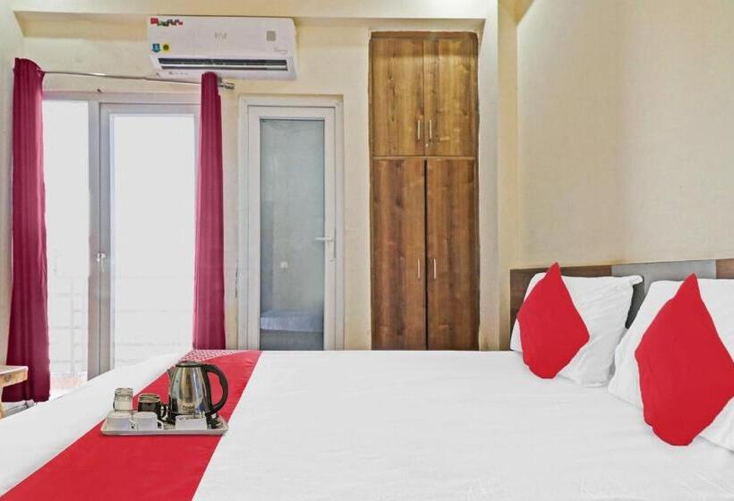 Hotel Oyo 85492 Star Residency