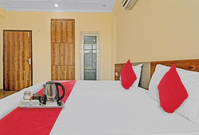 Hotel Oyo 85492 Star Residency