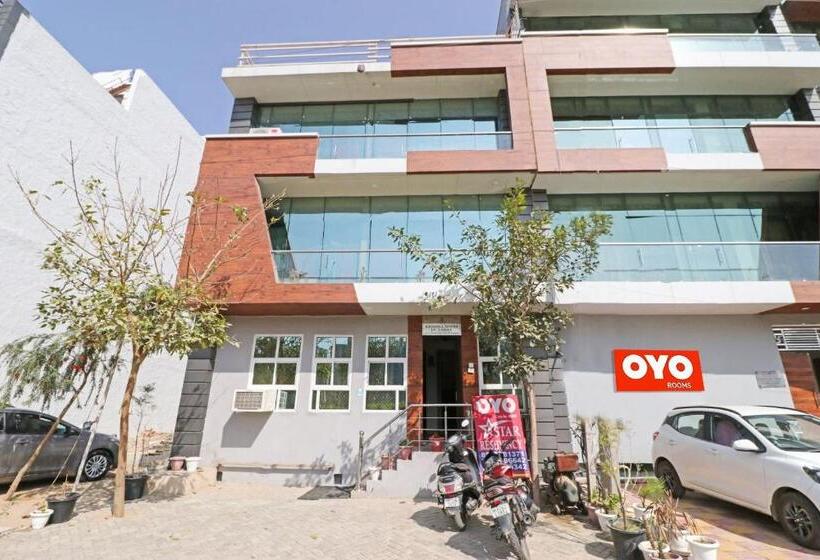 Hotel Oyo 85492 Star Residency