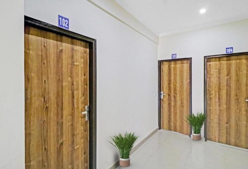 Hotel Oyo 85492 Star Residency