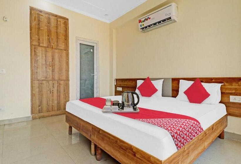 Hotel Oyo 85492 Star Residency