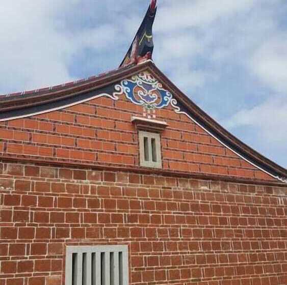 هتل Rong Shu Xia B&b