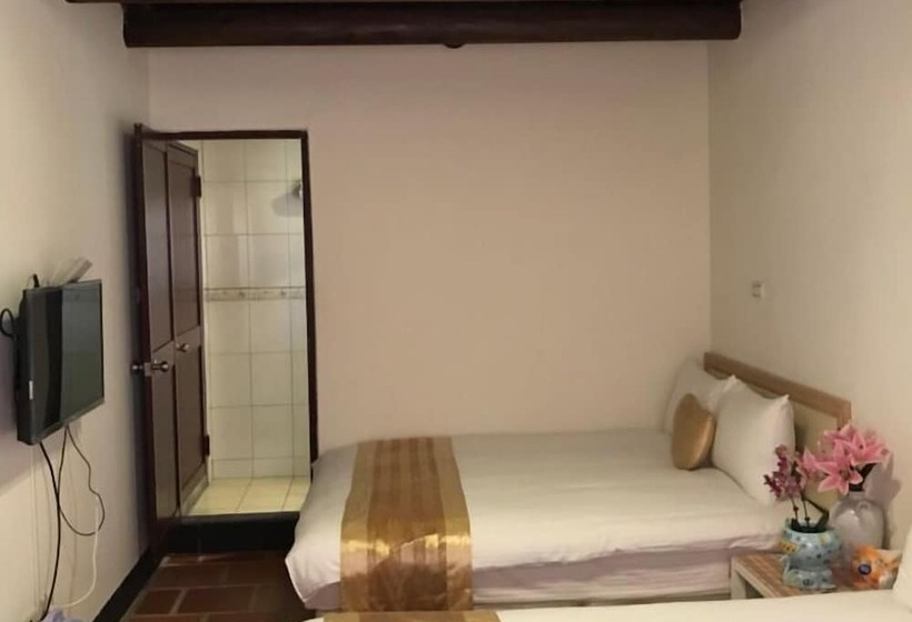 هتل Rong Shu Xia B&b