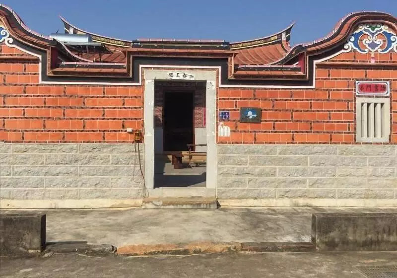 هتل Rong Shu Xia B&b