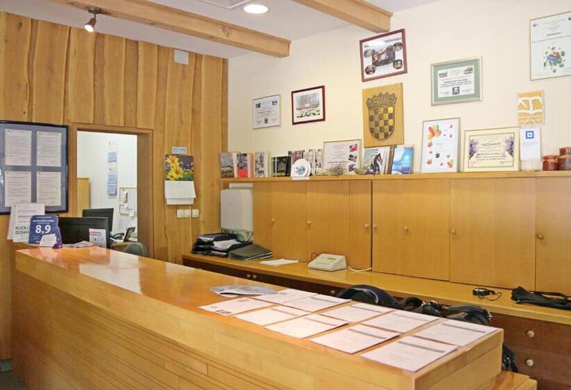 Aparthotel Snjezna Kraljica