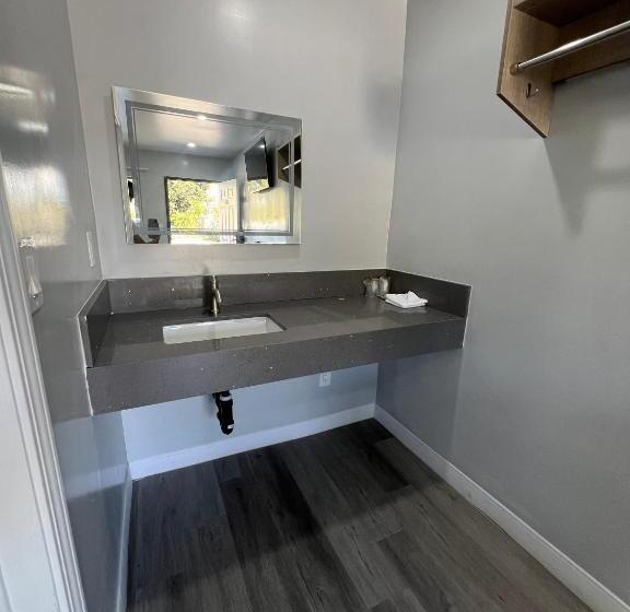 Eastsider Motel Downtown La New Rooms