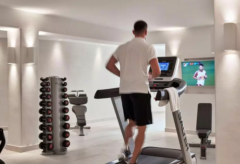 هتل Aqua Blue Beach