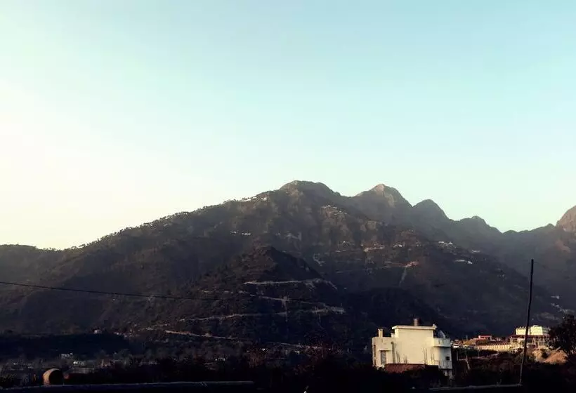 בית מלון כפרי Devi Grand