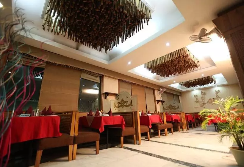 בית מלון כפרי Devi Grand