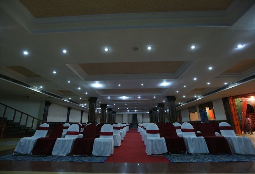 Hotel Devi Grand