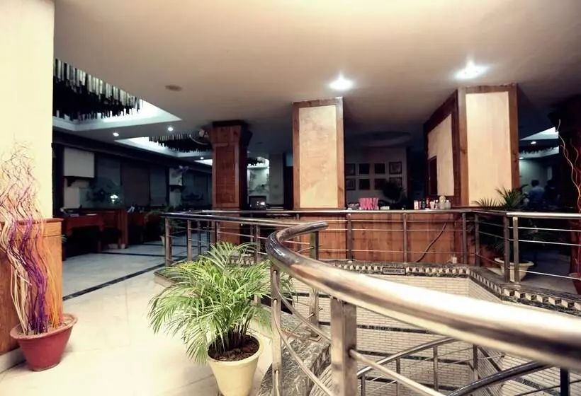 בית מלון כפרי Devi Grand