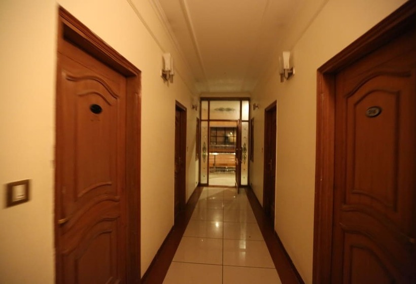 Hotel Devi Grand
